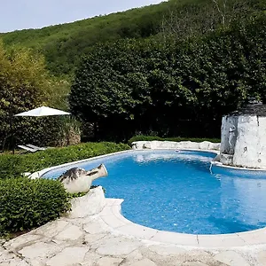 Les Du Roc Bed & Breakfast
