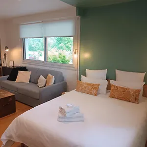Le Jardin De Moulis, Saint Girons, Ariege, Pyrenees, Bed & Breakfast